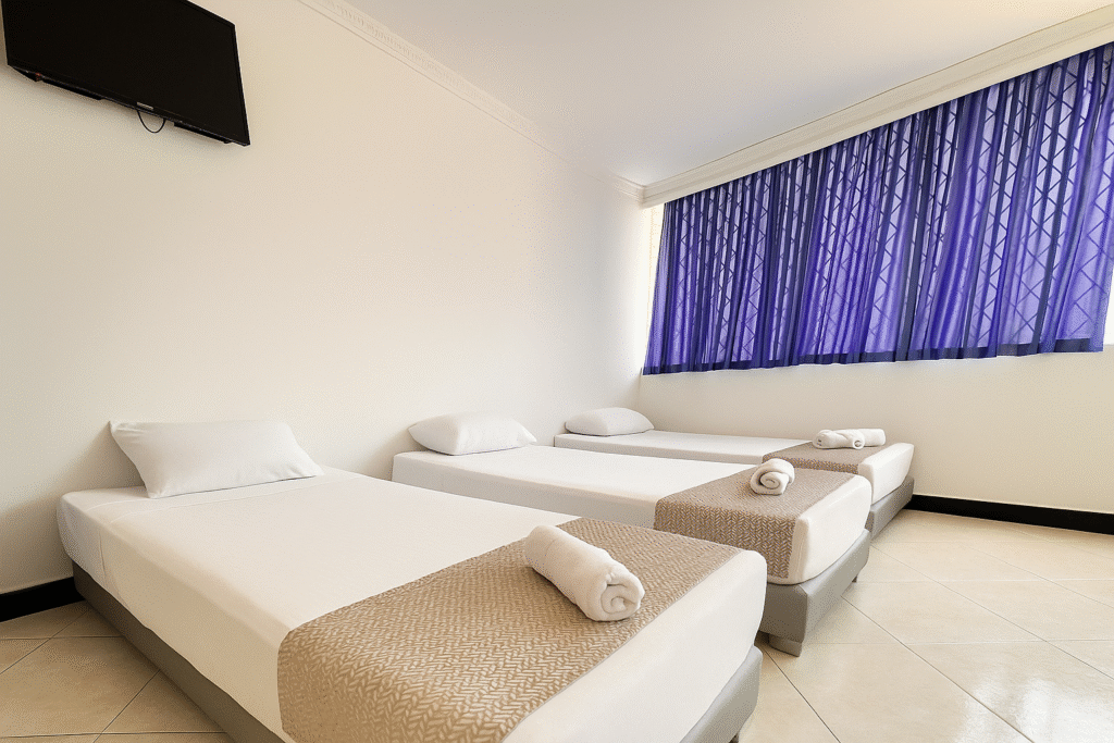 habitacion 3ple 1
